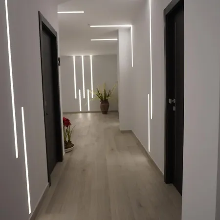 Lux & Garden Lago (Calabria)